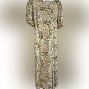 Gorgeous Who What Wear Yellow and Cream floral dress linen and rayon blend. Soft